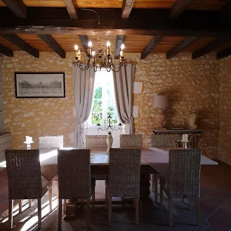 Villa Caroly *