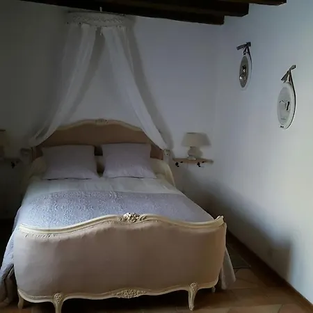 Caroly Villa